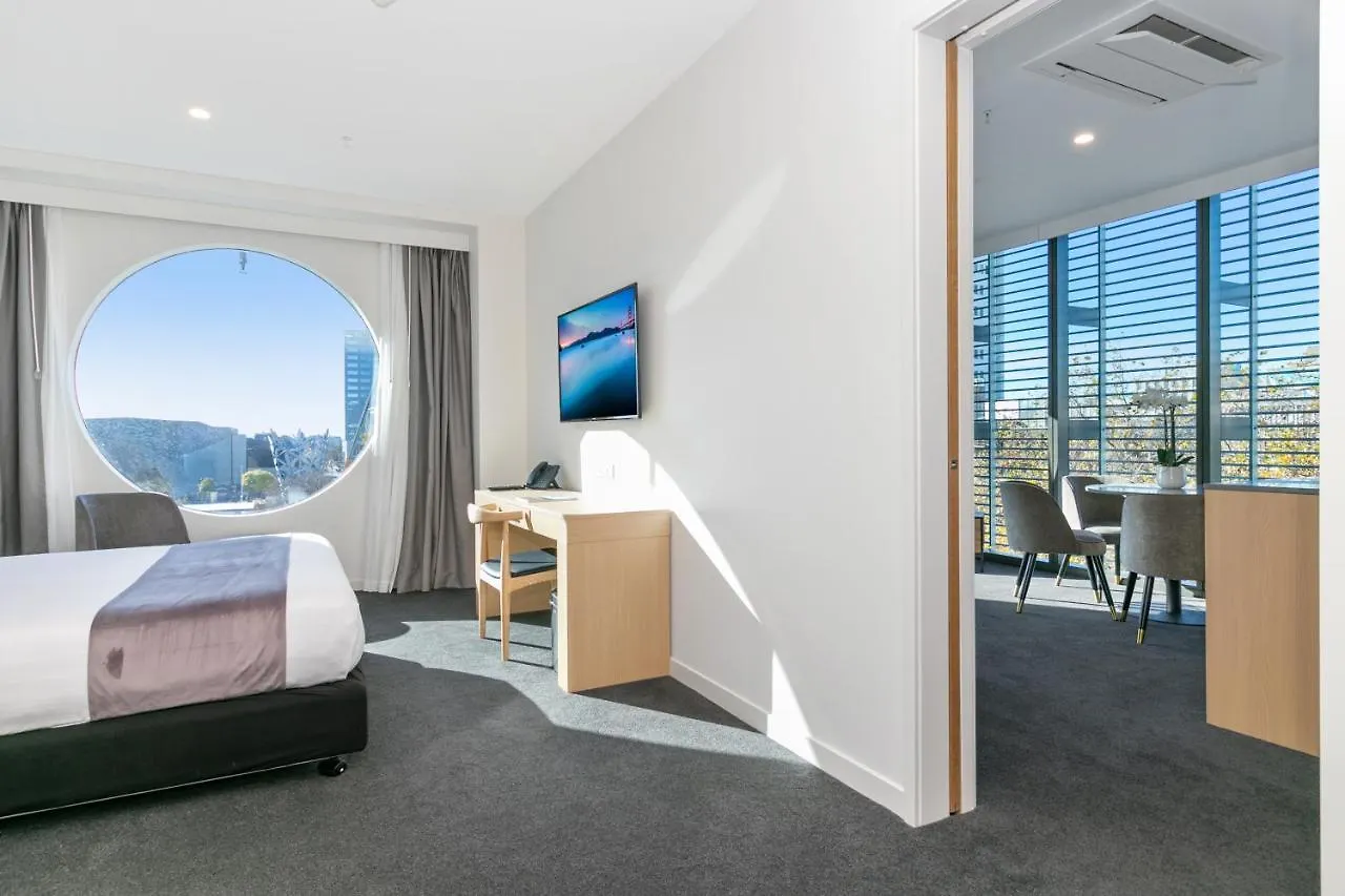 Christchurch City Hotel